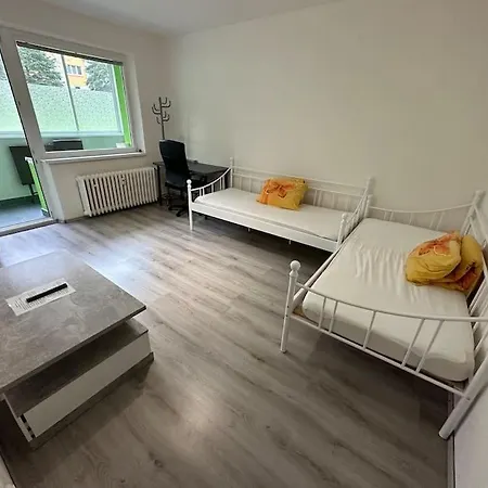 Ticha Lokalita, Mhd Do 5 Minut, Len 2 Km Od Centra Apartment